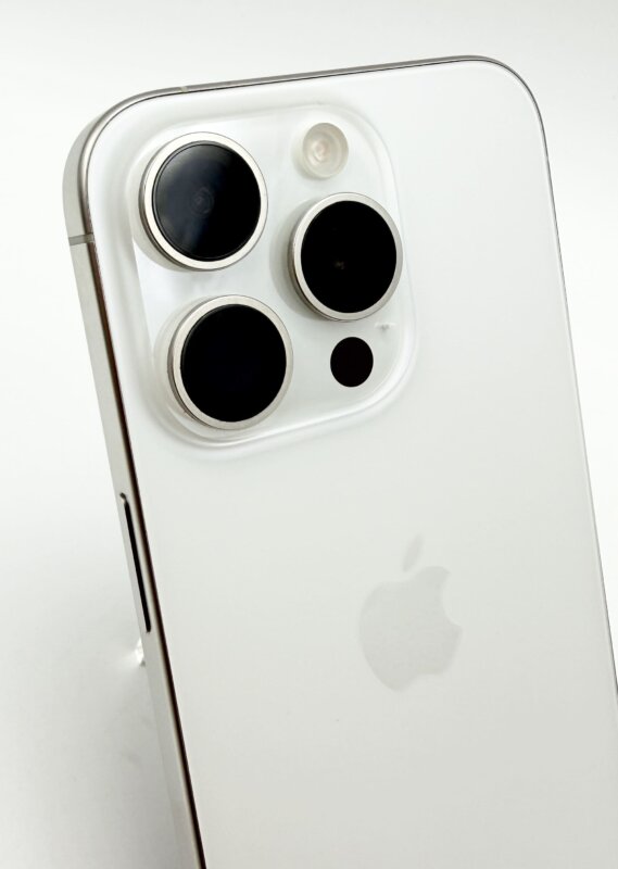 【嚴選二手機】Apple iPhone 15 Pro 128G 白色鈦金屬 #02953